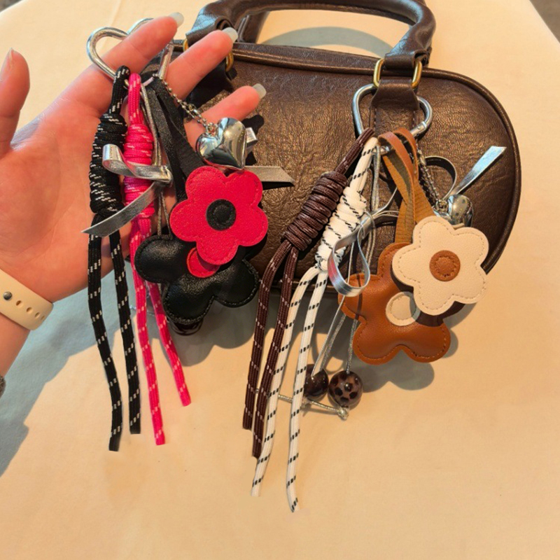Women'S Exercise Accessories - Ręcznie Robiony Brelok w Kształcie Kwiatowego